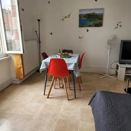 Duplex F2 Confort Proche Centre Avec Parking Gratuit Apartament Montluçon