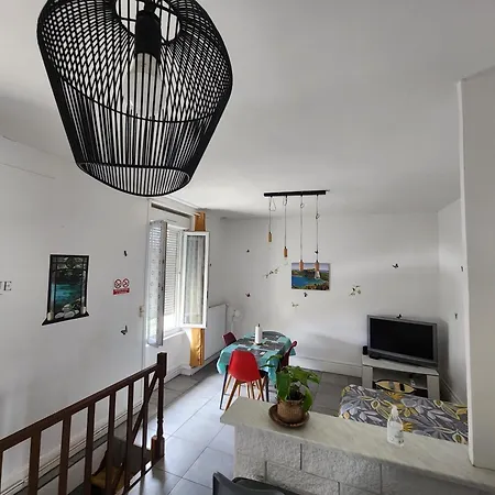 Duplex F2 Confort Proche Centre Avec Parking Gratuit Montluçon